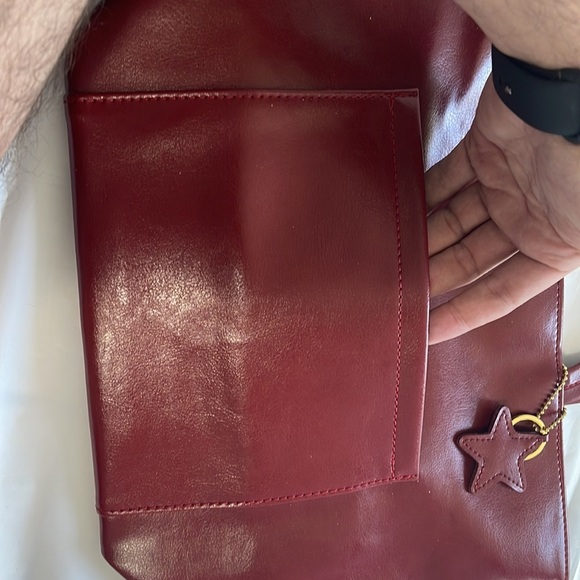 Estée Lauder womens cranberry pocketbook - Picture 2 of 10